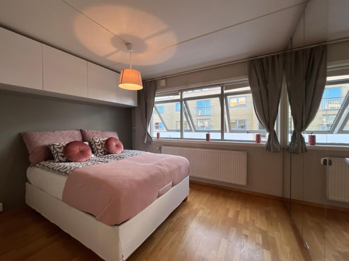 City Center Flat W Roof Top Terrace & Free Parking Oslo Eksteriør bilde